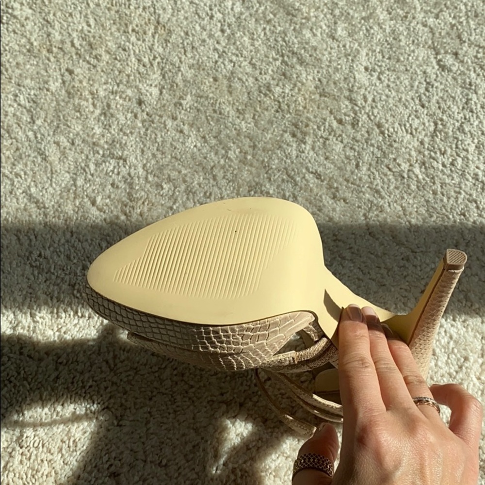 Shoes - Picture 4 of 6